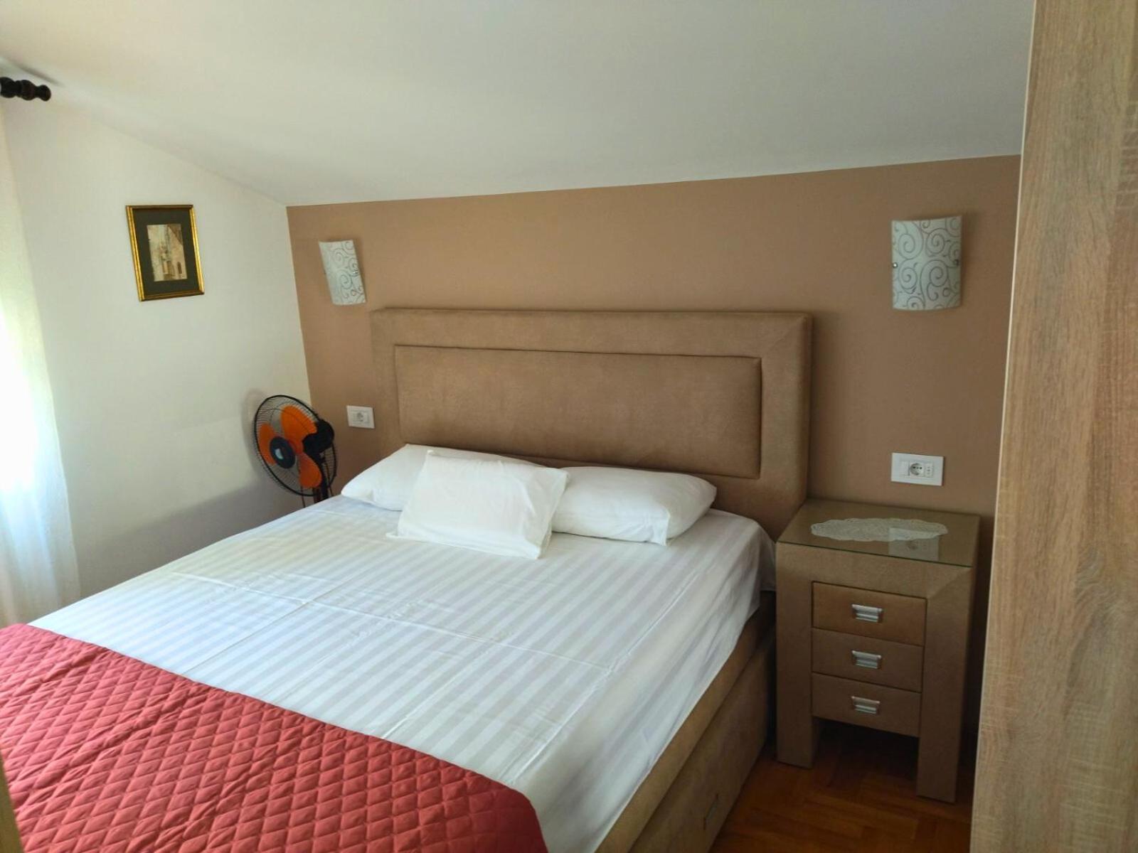 Apartmani Asanovic Будва Екстер'єр фото